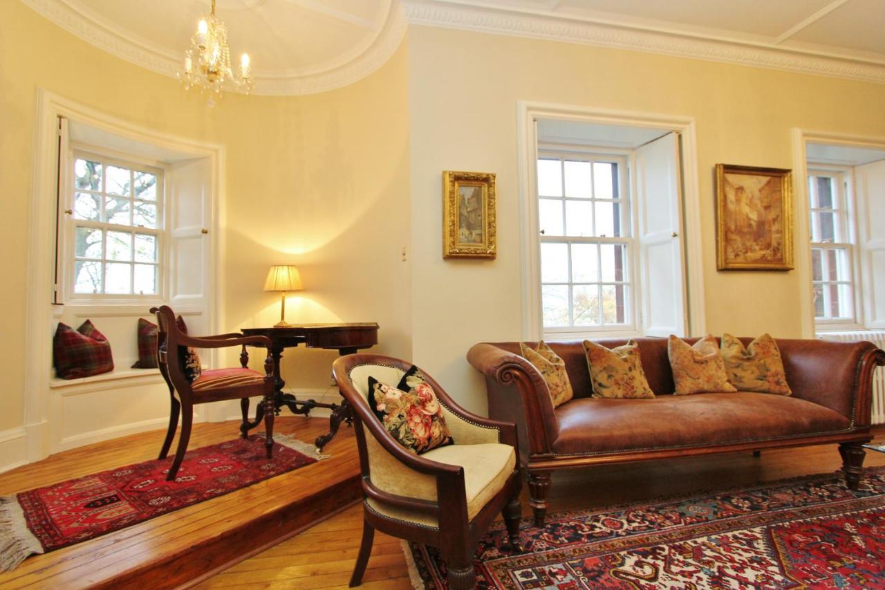 Ramsay Garden - Spacious 3-Bedroom Apartment Next To Edinburgh Castle Exteriör bild