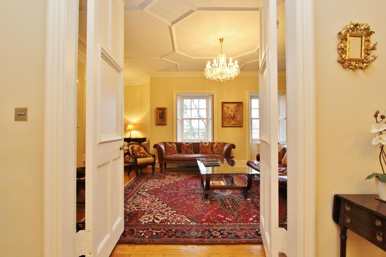 Ramsay Garden - Spacious 3-Bedroom Apartment Next To Edinburgh Castle Exteriör bild