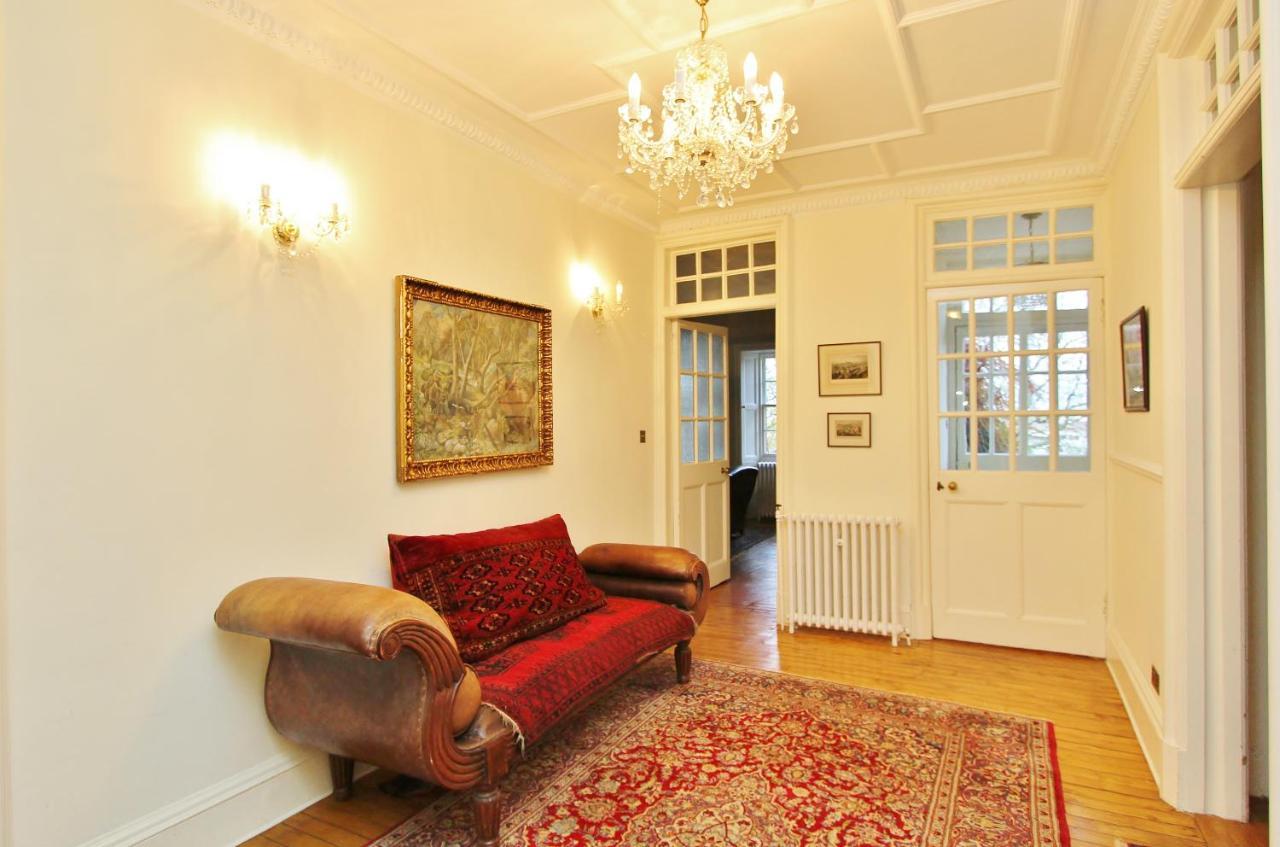 Ramsay Garden - Spacious 3-Bedroom Apartment Next To Edinburgh Castle Exteriör bild